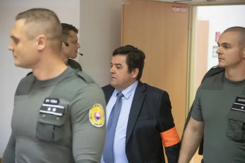 Sledujeme naživo: Začal sa súd v prípade vraždy Jána Kuciaka a Martiny Kušnírovej. Prišiel Kočner aj Zsuzsová |  | .týždeň - iný pohľad na spoločnosť