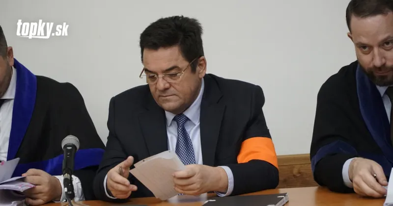 Pravosť Kočnerových motákov potvrdili znalci: Z väzby písal Zsuzsovej, chcel vyrobiť svedkov | Topky.sk