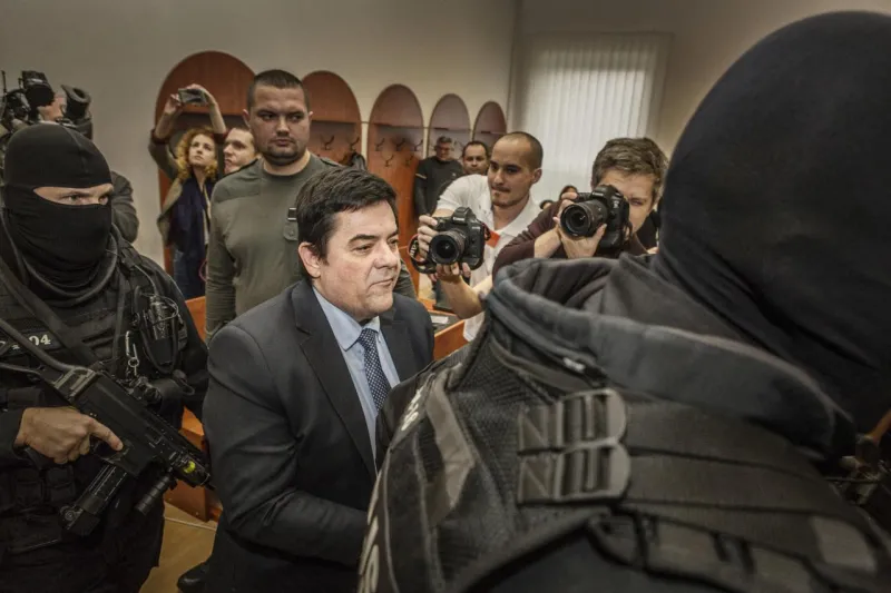 NAŽIVO: Pokračuje súd s Marianom Kočnerom a ďalšími obžalovanými z vraždy Jána Kuciaka |  | .týždeň - iný pohľad na spoločnosť