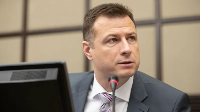 Na políciu má mať vplyv ten, kto vystupuje ako jej manažér, tvrdí minister Gál - Domáce - Správy - Pravda.sk