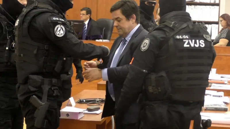 Kočnerov svet sa rozpadá, sen o slobode sa končí |  | .týždeň - iný pohľad na spoločnosť