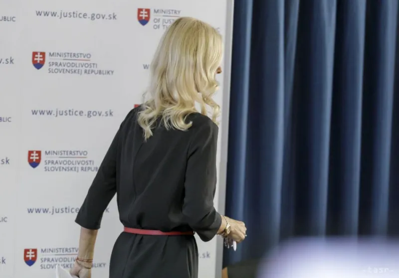 Polícia podľa medializovaných informácií zasahuje u M. Jankovskej