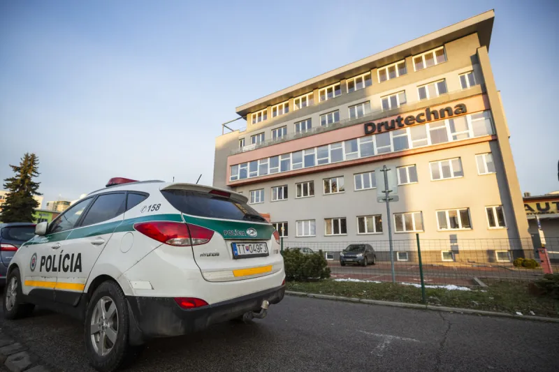 V Kočnerovom dome a budovách jeho firiem zasahuje polícia - SME