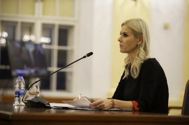 Jankovská neuspela s odvolaním proti dočasnému pozastaveniu funkcie - SME