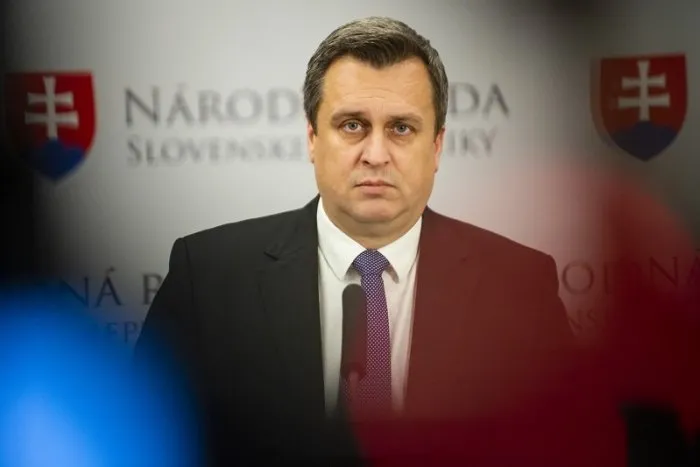 Danko si za svojou rigorózkou stojí: Prácu som písal sám! | Dnes24.sk