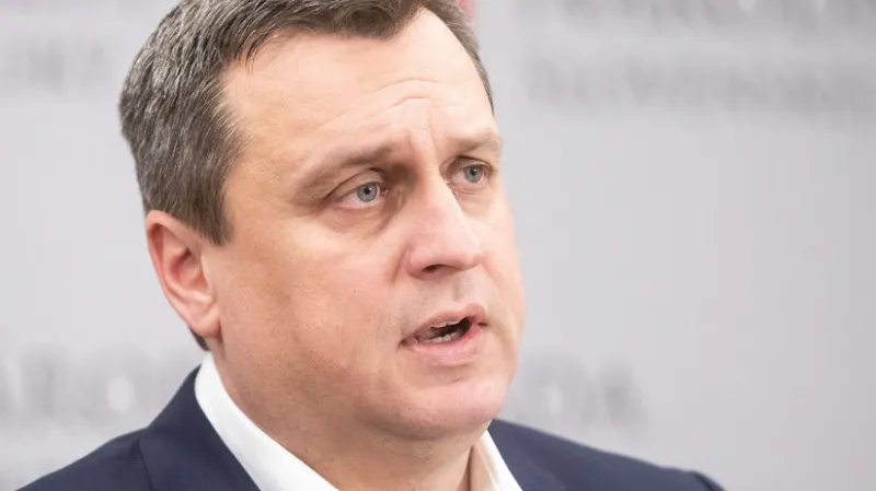 SNS stiahne z kandidátky Jána Krišandu pre komunikáciu s Kočnerom - Voľby 2020 - Parlamentné voľby 2020 - Pravda.sk