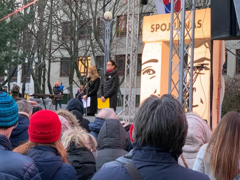 Za Jána a Martinu. Slovenské námestia si pripomenuli vraždu novinára a jeho snúbenice |  | .týždeň - iný pohľad na spoločnosť