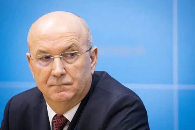 Nové vojenské transportéry majú byť lacnejšie, podľa Hoľka bude proces obstarania transparentný - Webnoviny.sk