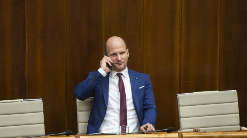 Grendela obžalovali pre ohrozenie bankového tajomstva Kočnera - Domáce - Správy - Pravda.sk