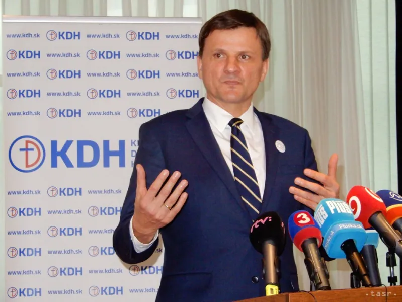 KDH a Dobrá voľba by vedeli, ako zaplatiť zavedenie 13. dôchodku
