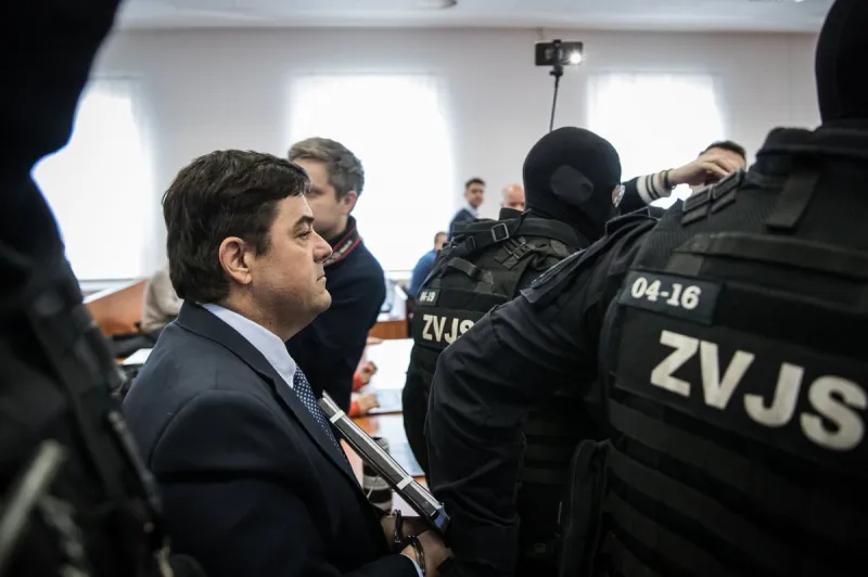 Začne nosiť Kočner väzenský odev a prečo nejde Rusko do basy? (odpovede) - SME