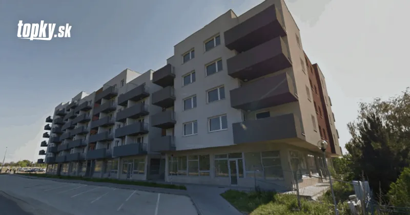 VIDEO Kočnerova opustená bytovka chátra viac ako 10 rokov: Množstvo ľudí tu prišlo o peniaze, pozri ako to v nej vyzerá | Topky.sk