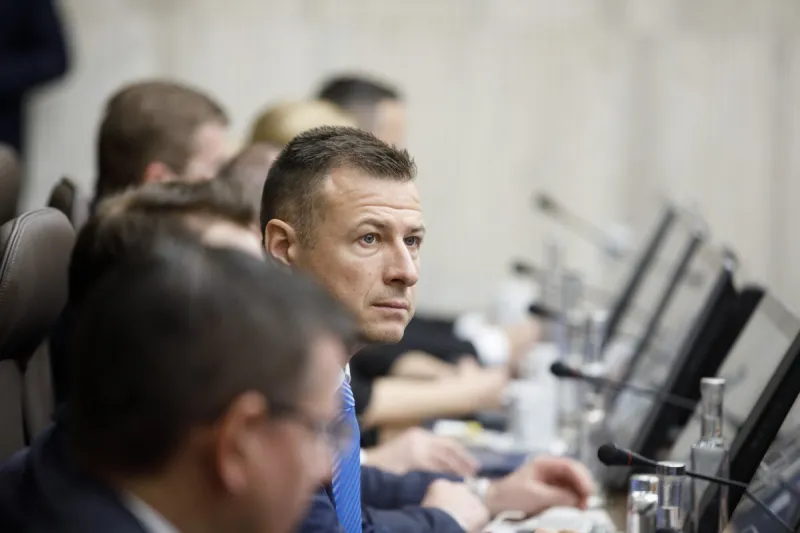 Zásah voči Kočnerovým sudcom bol očakávaný aj potrebný. Reakcie na policajnú raziu - SME