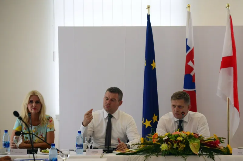 Ako reagujú v Smere na zadržanie Jankovskej - SME