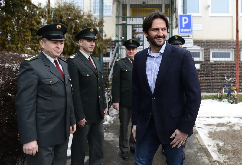 Prečo nie je nikto obvinený za brutálnu policajnú akciu v Moldave?  – Denník N