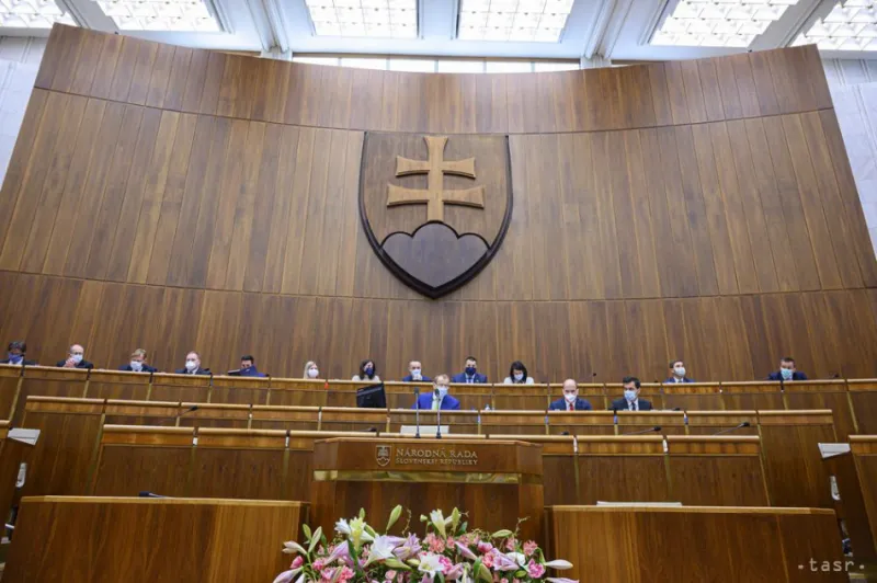 Koaliční i opoziční poslanci dúfajú vo vyšetrenie vraždy R. Remiáša
