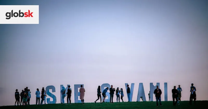 VIDEO Emotívny a bez divákov. Taký bol symbolický koncert pre Jána Kuciaka a jeho snúbenicu | Glob.sk