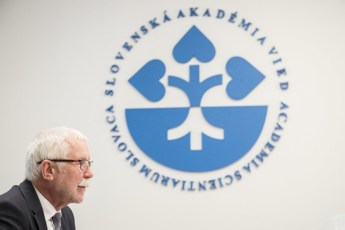 Gröhling považuje transformáciu Slovenskej akadémie vied za dôležitú - SME