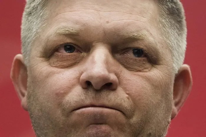 Čierny deň Roberta Fica: Musel vypovedať aj na NAKA v kauze Gorila | Dnes24.sk