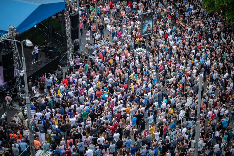 V piatok budú protesty Za slušné Slovensko. V Bratislave vystúpi Polnišová aj Huba, farmári prídu na traktoroch – Denník N