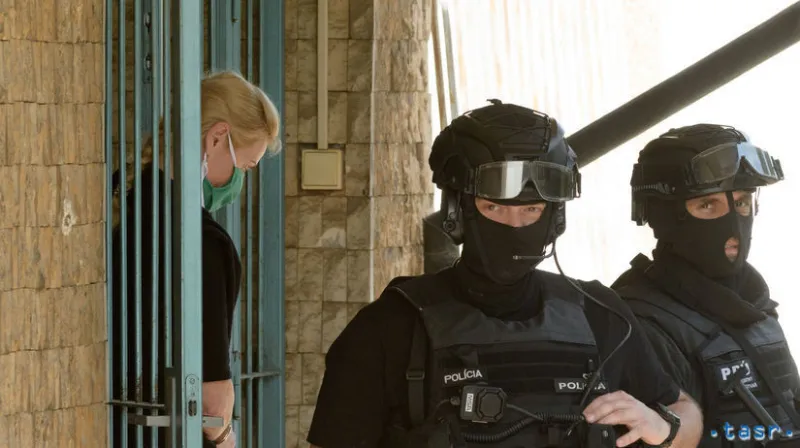 Jankovská vypovedala na NAKA. Jej advokát nepotvrdil, že by sa chcela priznať  - Domáce - Správy - Pravda.sk