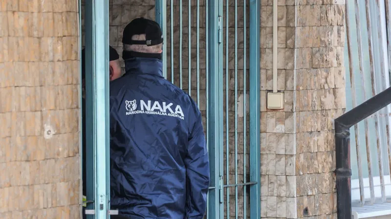 Exsudcu a advokáta zadržaných počas akcie Búrka prepustili na slobodu  - Domáce - Správy - Pravda.sk