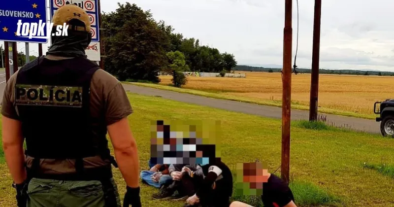 Zadržaní migranti na východe Slovenska sú zo Sýrie a Palestíny, informuje polícia | Topky.sk