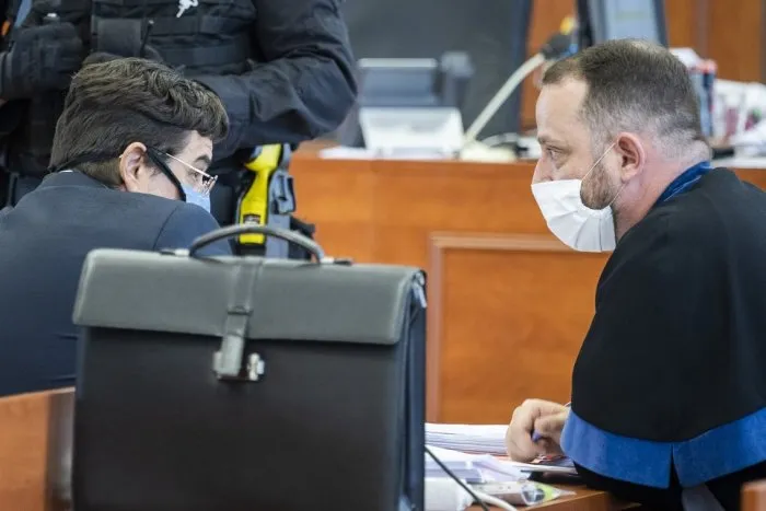 Obhajcovia Kočnera, Zsuzsovej a Szabóa navrhujú OSLOBODENIE spod obžaloby vraždy Kuciaka a jeho snúbenice | Dnes24.sk