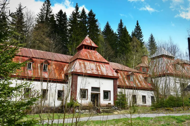 Kočner sa z väzenia zbavil podielu v kúpeľoch Korytnica - Index SME