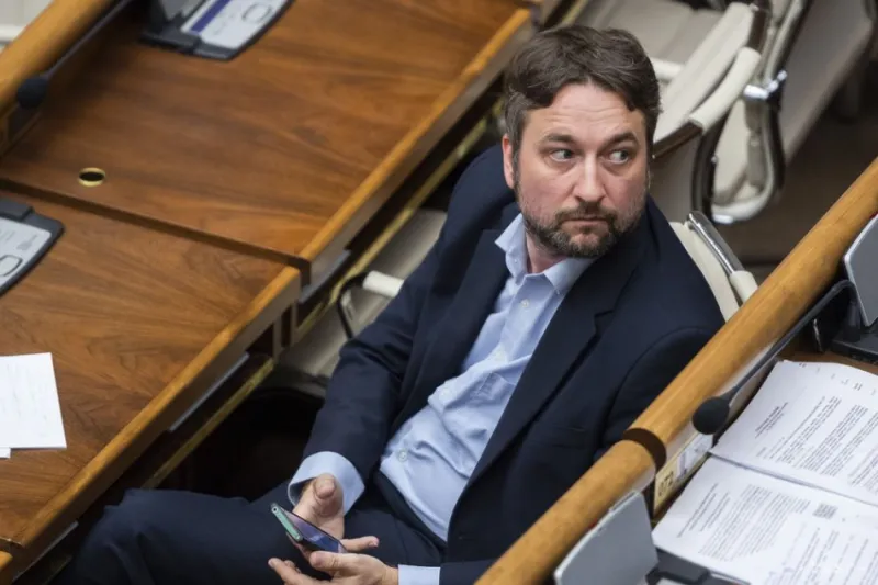 Blaha rátal s tým, že NAKA zastaví stíhanie vo veci červenej hviezdy