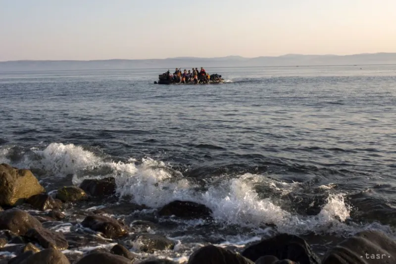 Najmenej 45 migrantov zomrelo pri potopení plavidla pri pobreží Líbye