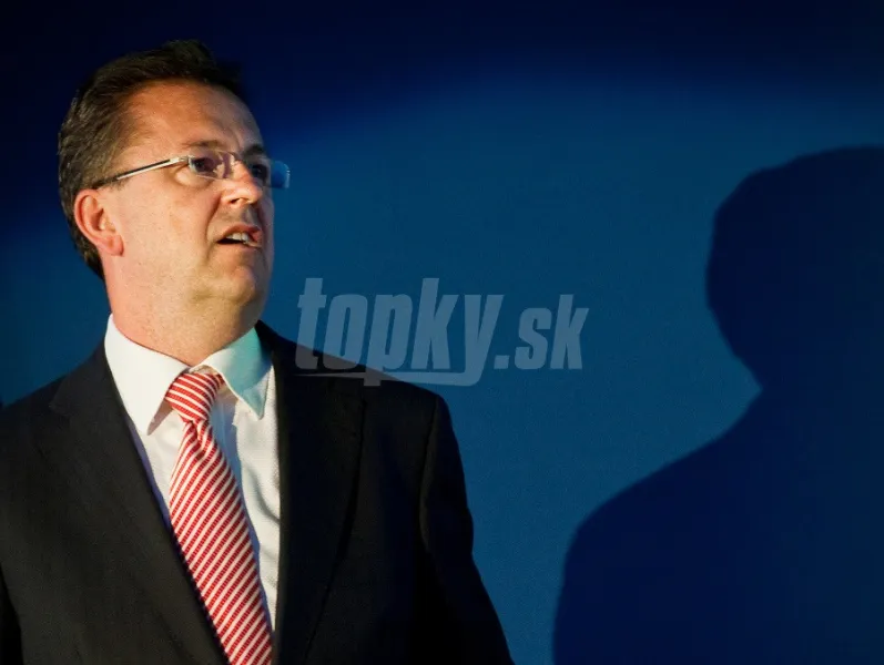 Ďalší tajný spis: Námestník riaditeľa VS sa údajne obohacoval zo štátneho! | Topky.sk