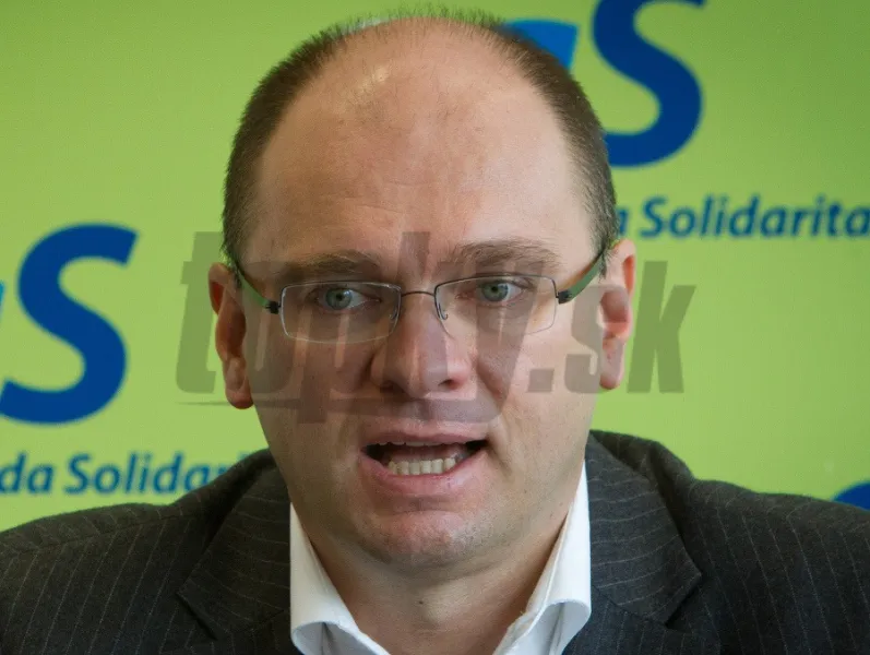 SaS vyzýva Fica, aby odvolal Glváča z funkcie ministra | Topky.sk