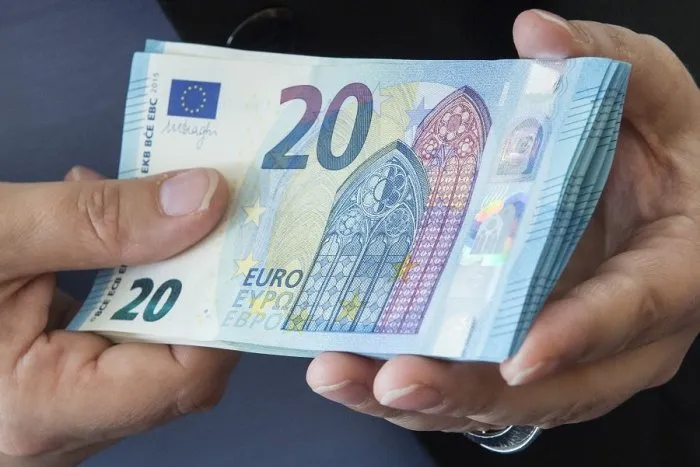 Čakajte chudobnejší 13. dôchodok a minimálnu mzdu: Krajniak je podľa Smeru politický podvodník | Dnes24.sk