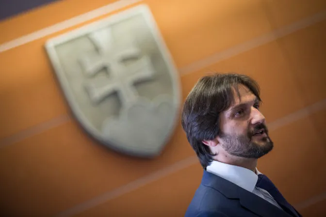 Minister Kaliňák prehovoril o kauze údajných fiktívnych darov pre SDKÚ - Webnoviny.sk