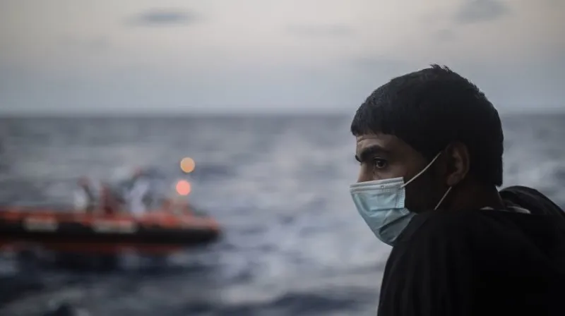 Do nového tábora na ostrove Lesbos presunuli už približne 9-tisíc migrantov - Svet - Správy - Pravda.sk