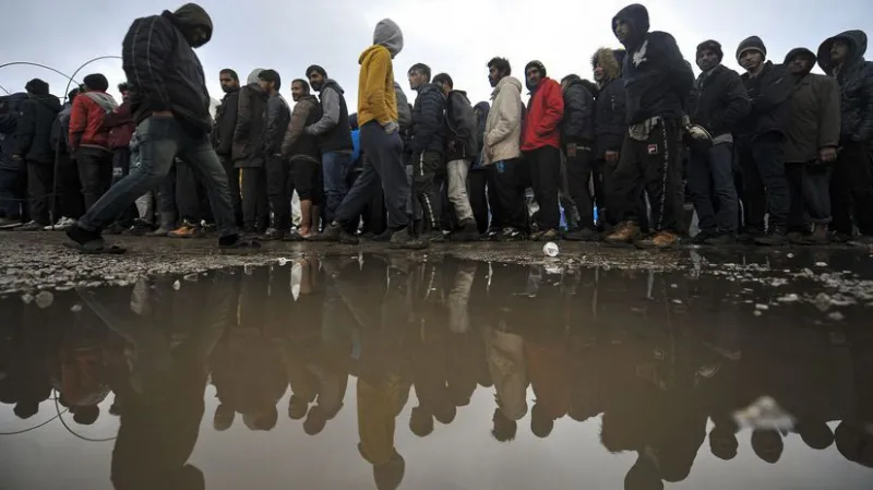 Česká polícia počas kontroly kamióna na D2 objavila 48 migrantov - Svet - Správy - Pravda.sk