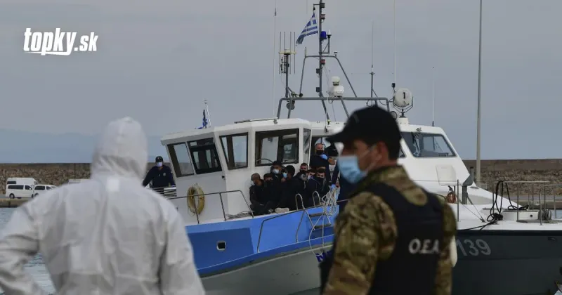 Migranti sa stále nevzdávajú: Grécka pobrežná stáž zadržala loď s desiatkami utečencov | Topky.sk