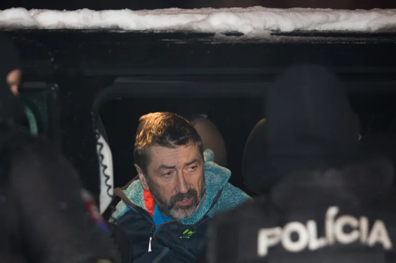 Špecializovaný súd odsúdil šéfa skupiny takáčovcov na 25 rokov za vraždu Krajčiho - SME
