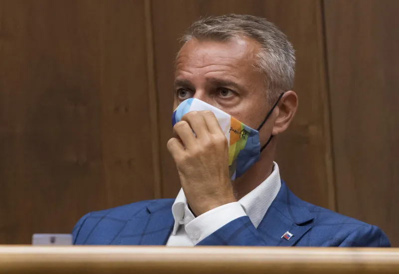 Ak sa Jankovská priznala musí niesť zodpovednosť, tvrdí Raši - SME