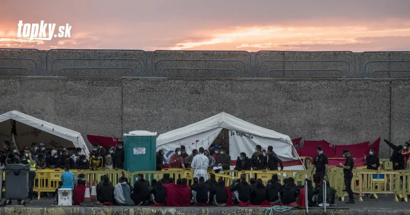 Kanárske ostrovy plné migrantov: Starostka má toho plné zuby, španielsku vládu prosí o pomoc | Topky.sk