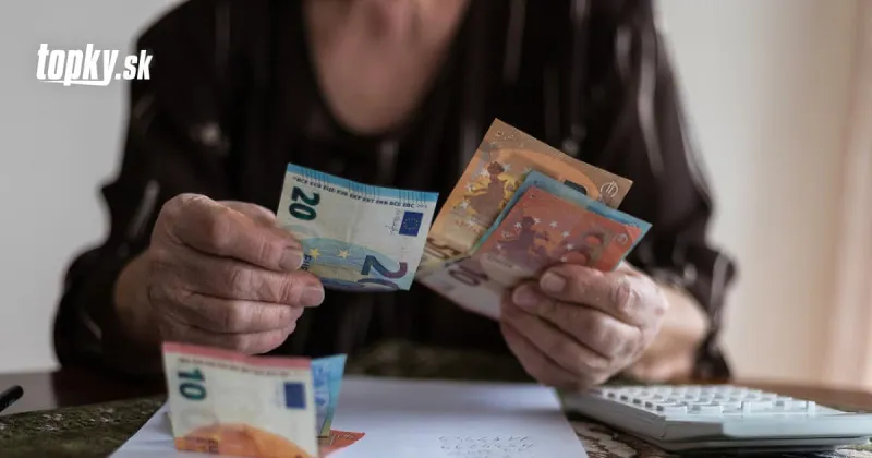 Začalo sa vyplácanie 13. dôchodku: POZRITE SA kto a na akú sumu má nárok! | Topky.sk