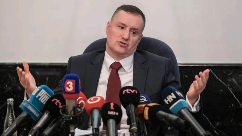 Šufliarsky mal porušiť komunikáciou s Kočnerom etický kódex prokurátora - Domáce - Správy - Pravda.sk