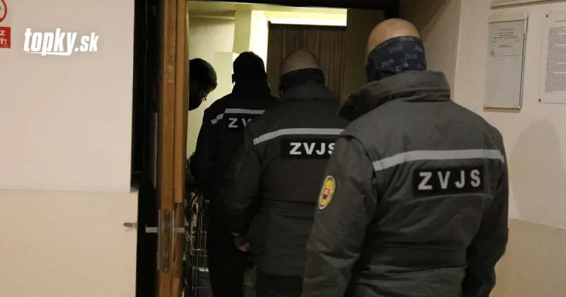 Hrozí im až 19 rokov: Najvyšší súd opäť odročil pojednávanie v kauze zmenky: Ruska mali poliať kyselinou! | Topky.sk