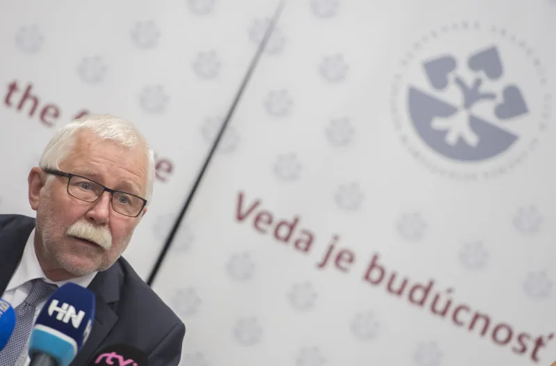 Šéf Slovenskej akadémie vied ocenil projekt na udržanie vedcov - SME