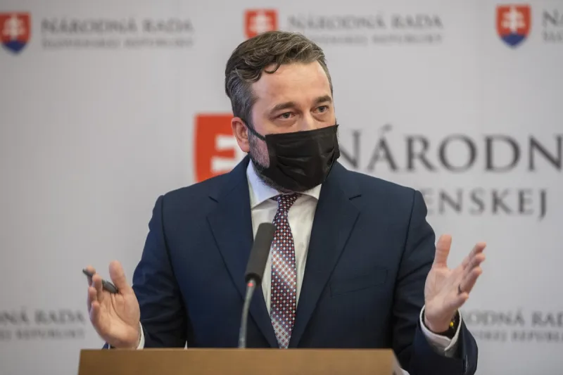 Blaha má covid, myslí si, že sa nakazil v parlamente - SME