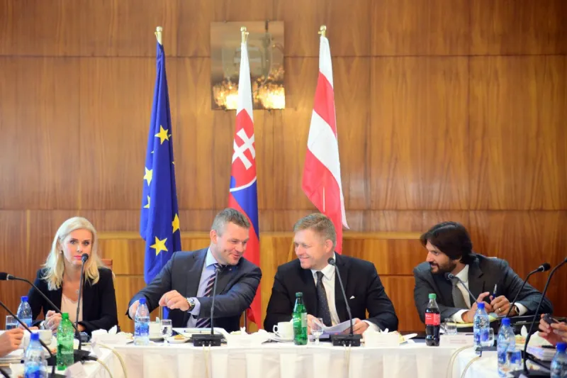 Zmenky sfalšovali. Ako Jankovská vťahuje Smer do tejto kauzy - SME