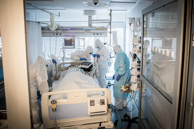 Koronavírus: Dívajú sa smrti do očí, napriek tomu sa za hrdinov nepovažujú - SME