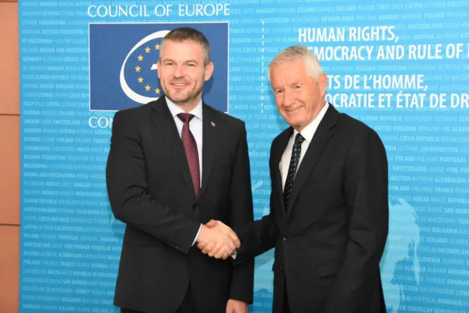 Generálnemu tajomníkovi Rady Európy chcú na návšteve Slovenska ukázať pozitíva integrácie Rómov - Webnoviny.sk