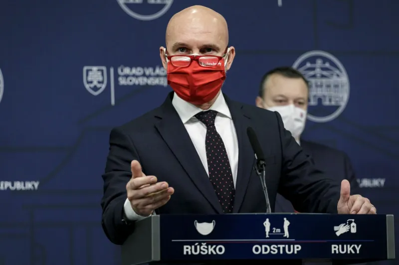 Koronavírus na Slovensku: Školy sa budú otvárať, tvrdí Gröhling - SME